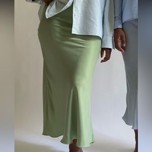 Djerf Avenue Dream Skirt Pistachio